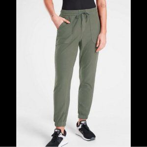 ATHLETA PALM GREEN ELASTIC WAIST FARALLON JOGGER PANTS